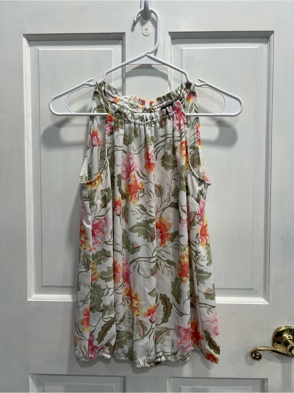 SOHO New York & Company Sleeveless White Floral Print Tank SIZE MEDIUM Pre Loved